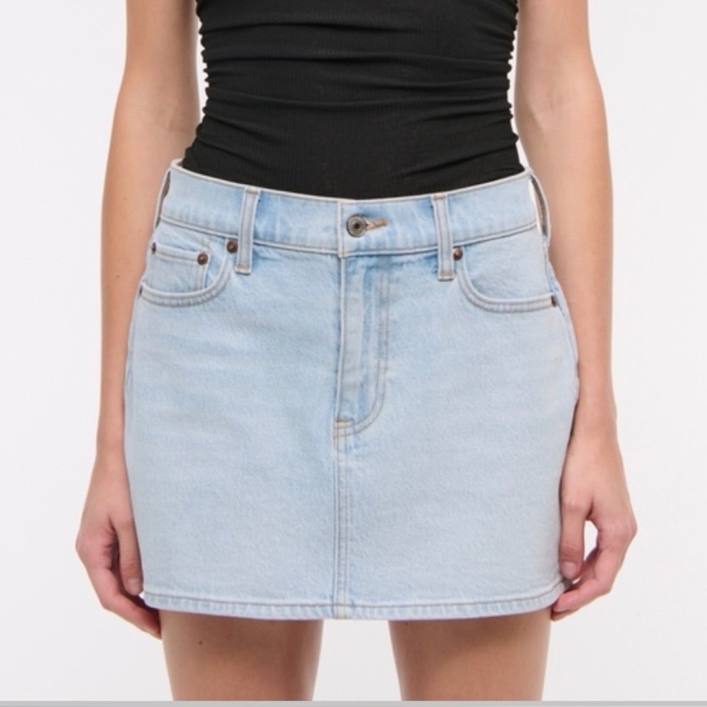 Abercrombie & Fitch mid rise Denim Mini Skirt size 30